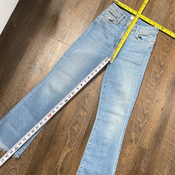 MOTHER THE INSIDER CROP STEP FRAY IN CRAFTY SIDE EMBROIDERED LIGHT WASH HI RISE - Picture 12 of 16